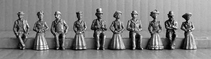 HO4 Seated Edwardian people