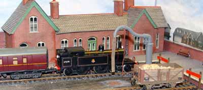 Hemswell 67379 at the station